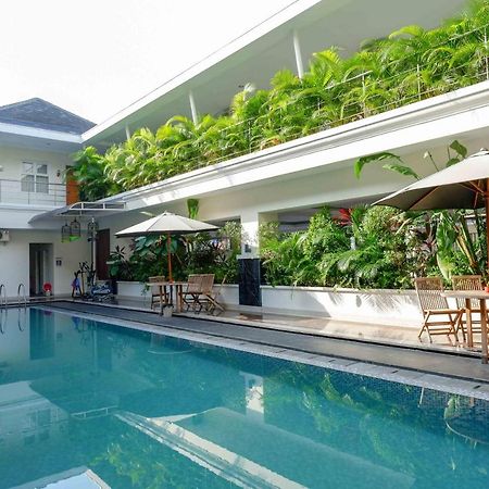 Urbanview Hotel Syariah Casa Azmya Yogyakarta By Reddoorz Kejayan Exterior photo