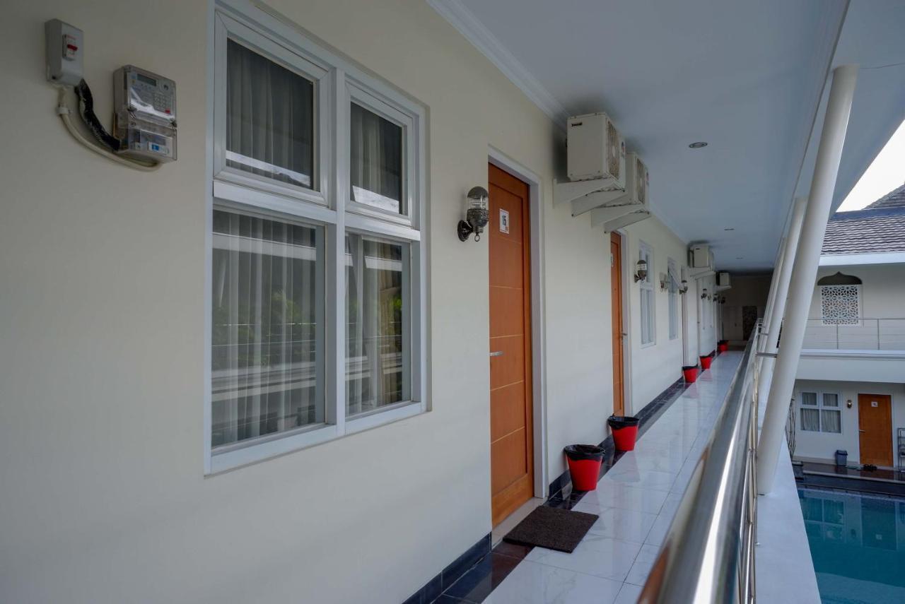 Urbanview Hotel Syariah Casa Azmya Yogyakarta By Reddoorz Kejayan Exterior photo