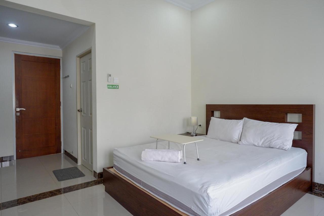 Urbanview Hotel Syariah Casa Azmya Yogyakarta By Reddoorz Kejayan Exterior photo