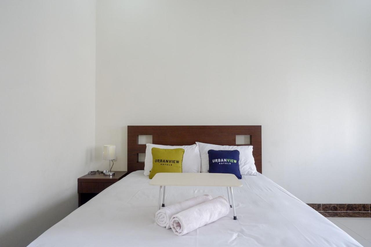 Urbanview Hotel Syariah Casa Azmya Yogyakarta By Reddoorz Kejayan Exterior photo