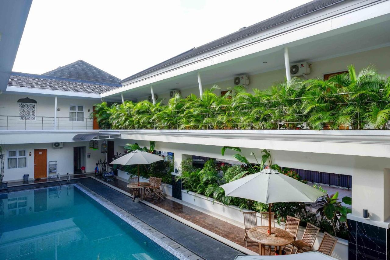 Urbanview Hotel Syariah Casa Azmya Yogyakarta By Reddoorz Kejayan Exterior photo