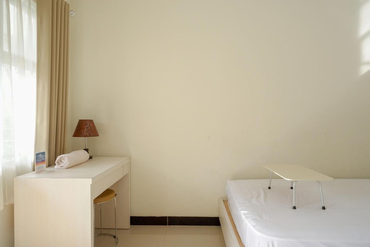 Urbanview Hotel Syariah Casa Azmya Yogyakarta By Reddoorz Kejayan Exterior photo