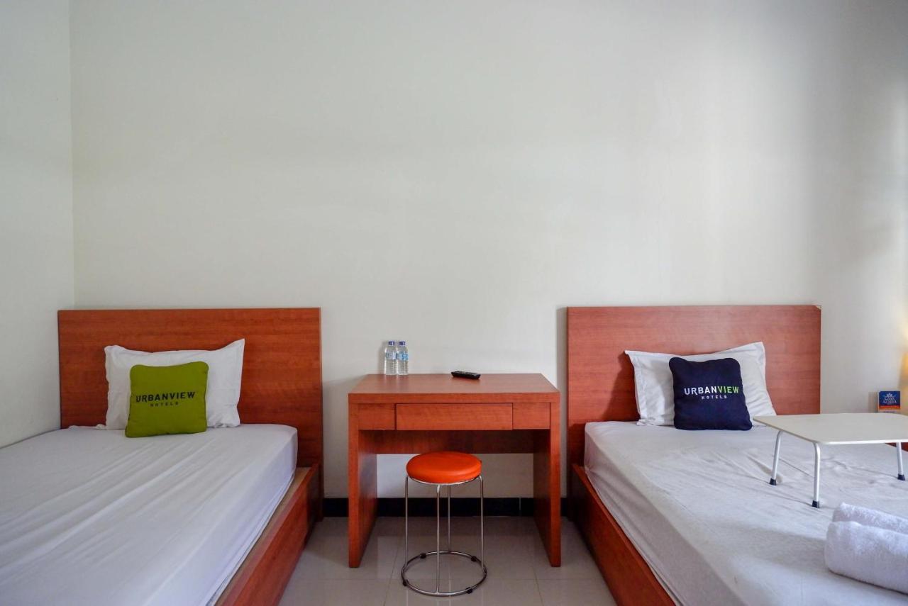 Urbanview Hotel Syariah Casa Azmya Yogyakarta By Reddoorz Kejayan Exterior photo